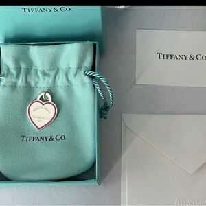 SOLD to @Edgeoron /don’t buy Tiffany & Co. med RARE& Red melted chard